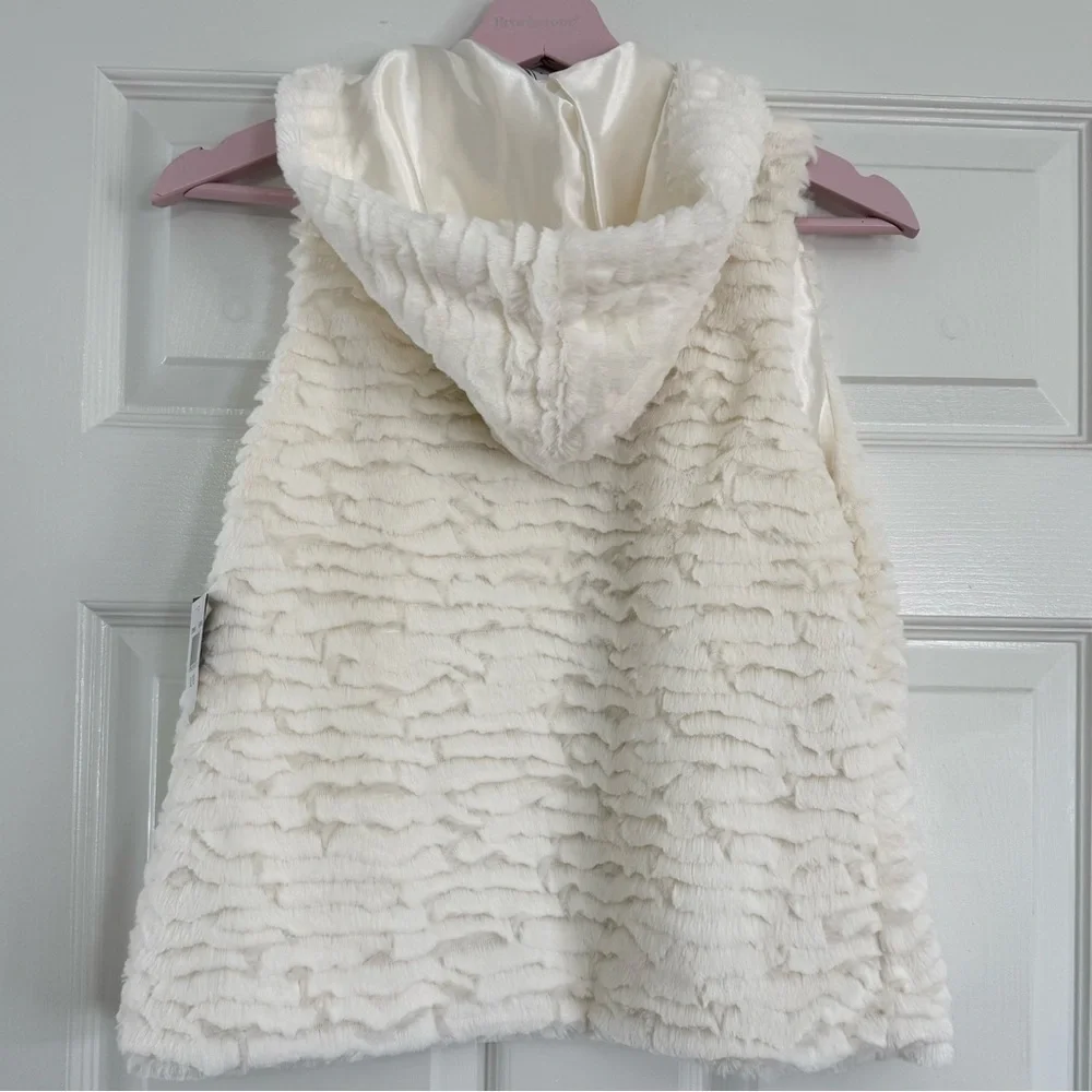 NWT  Ivory Faux Fur Girls Vest 16